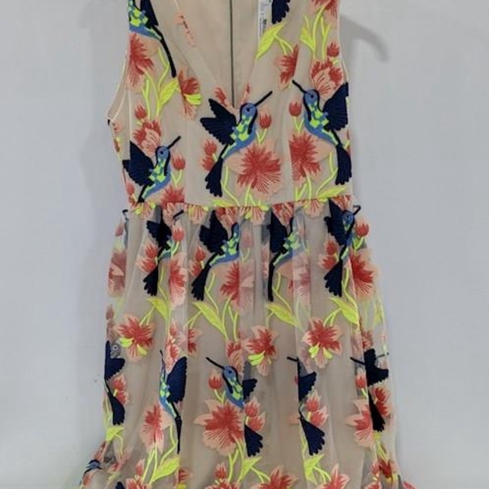NWT Alice+Olivia By Stacey Bendet Embroidered Becca Hummingbird Appliqué Dress